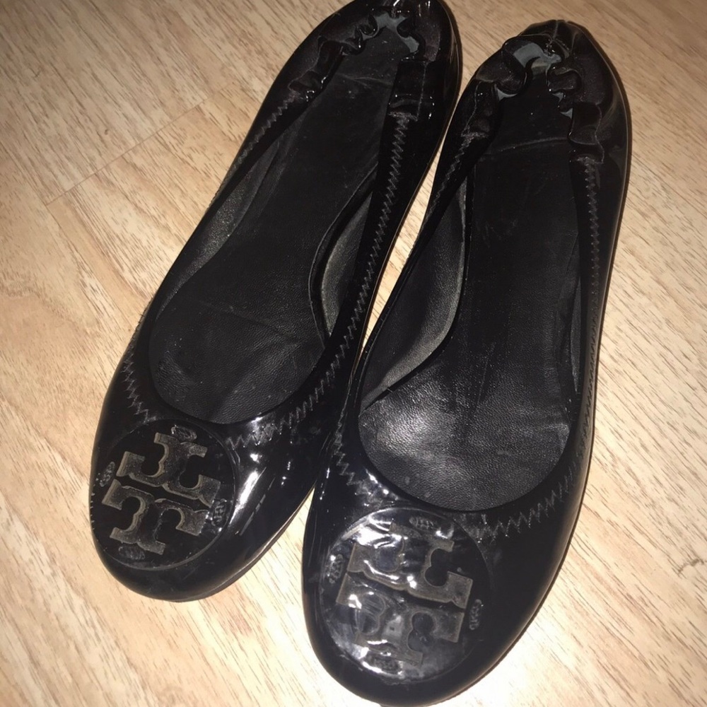 TORY BURCH black leather flats size 8